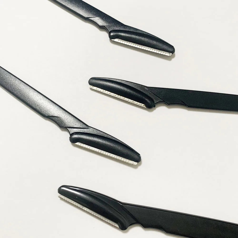 Precision Eyebrow Razor – Shape & Define with Ease